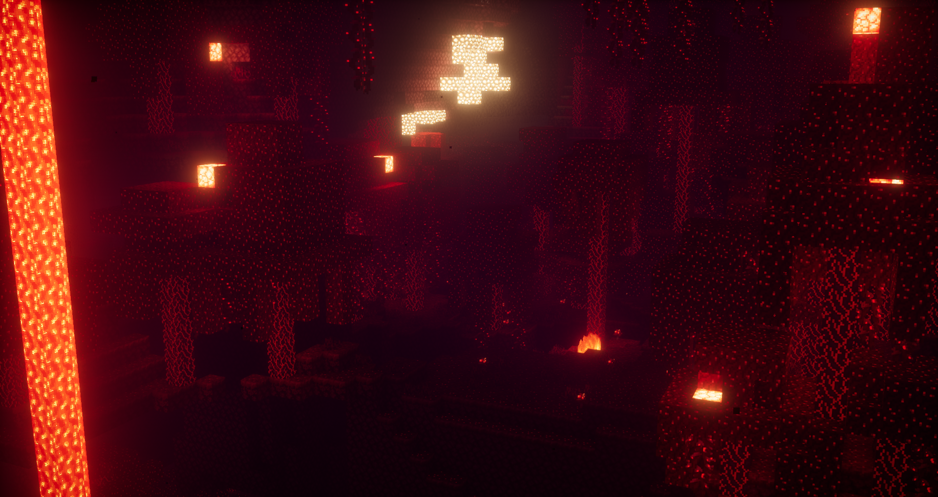 Crimson Forest avec AVPBR Retextured Crimson Forest avec le pack de textures AVPBR Retextured dans Minecraft