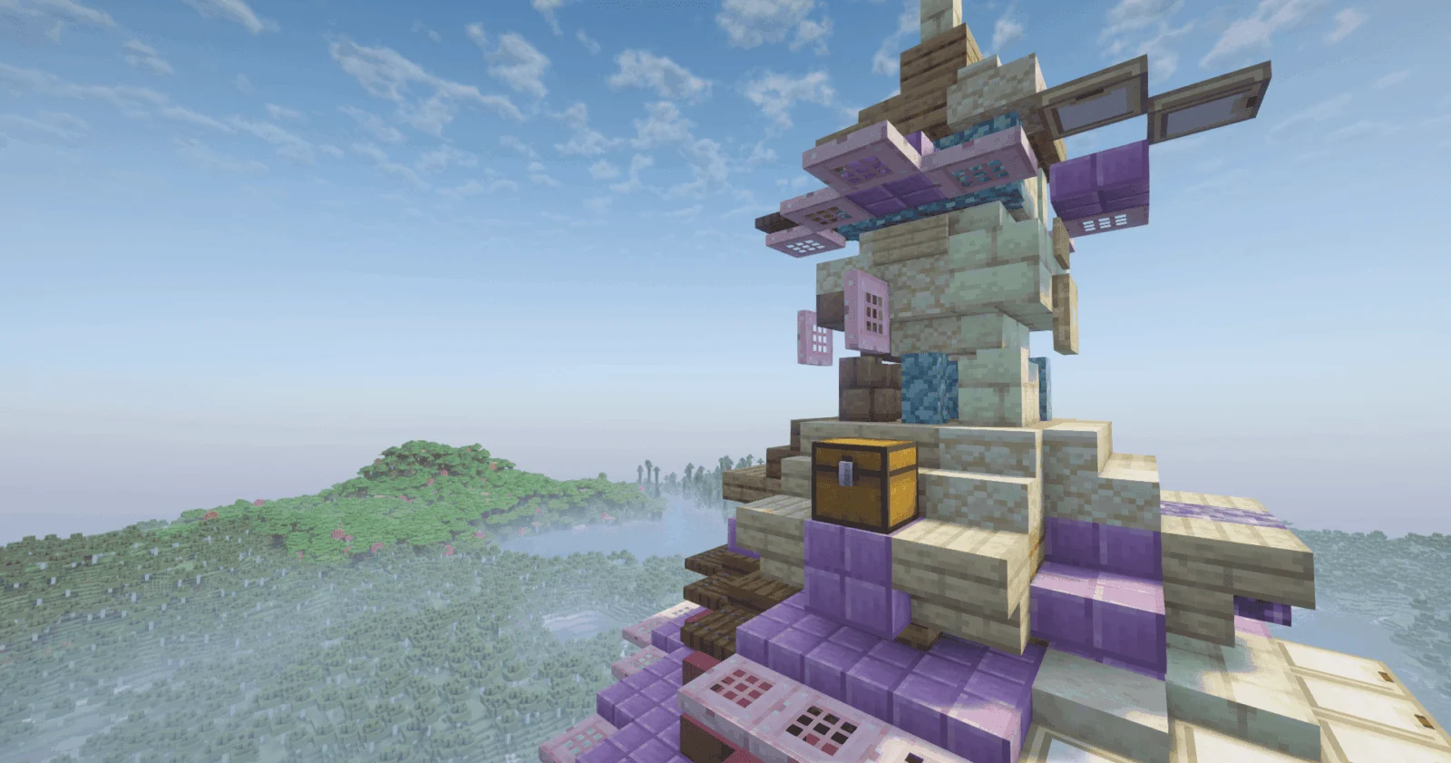 Coffre visible en hauteur sur une tour claire violette Coffre installé sur une plateforme supérieure de l’Arcane Spire